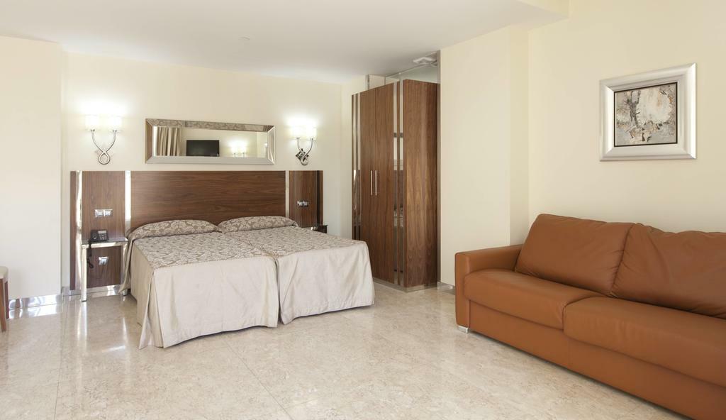 Gran Hotel Corona Sol Salamanca Room photo